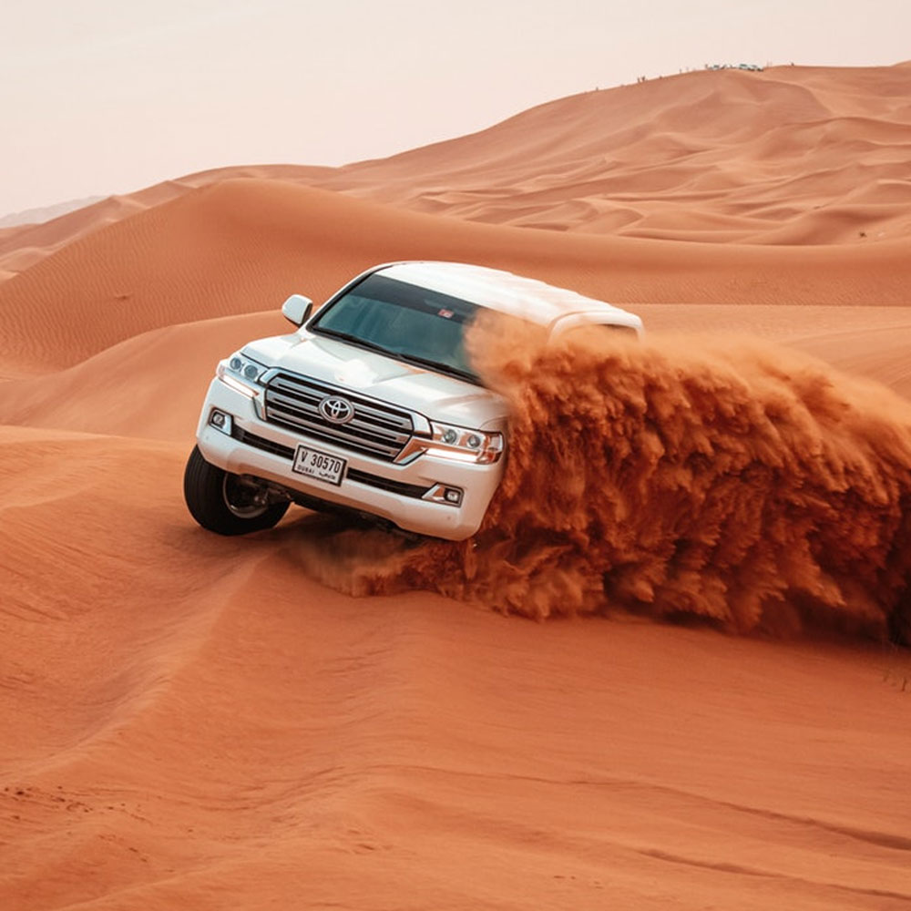 car-dune-bashing-desert